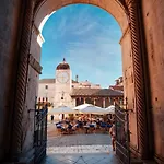 Kia Ora Trogir